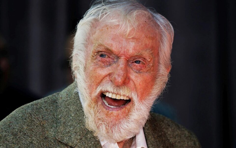 bi-quyet-song-lau-tram-tuoi-cua-dick-van-dyke:-dung-noi-gian