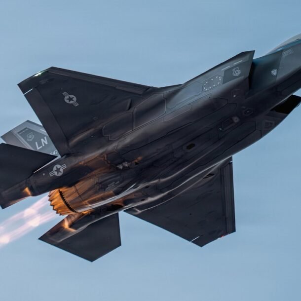 tiem-kich-f-35-my-ha-canh-khan,-nghi-trung-hoa-luc-iran