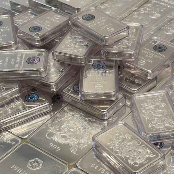 gia-vang-tiep-tuc-‘roi’,-gia-bac-bat-tang