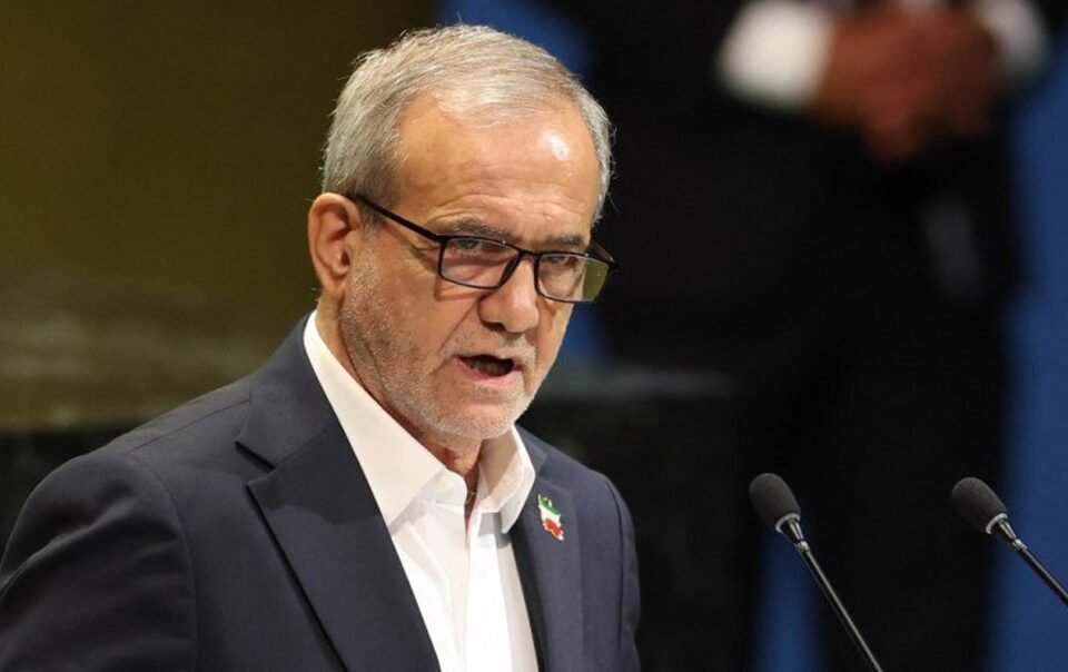 ong-trump-tuyen-bo-‘xoa-iran-khoi-ban-do’,-tehran-noi-‘ao-tuong’,-canh-bao-dap-tra-manh