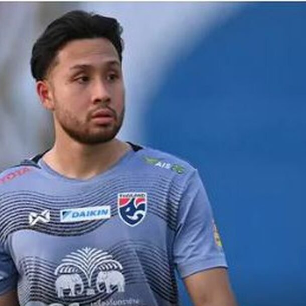 tai-xuat-san-co-tu…-san-chua,-cau-thu-thai-lan-toa-sang-o-duc