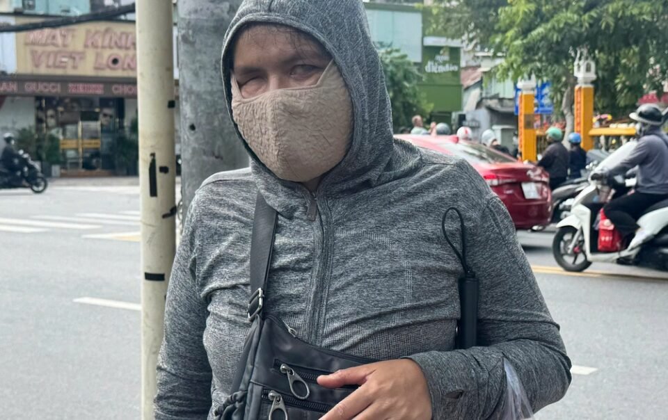 vong-xoay-ve-so-‘mua-dut-ban-doan’:-nghiet-nga-phan-doi-khiem-khuyet