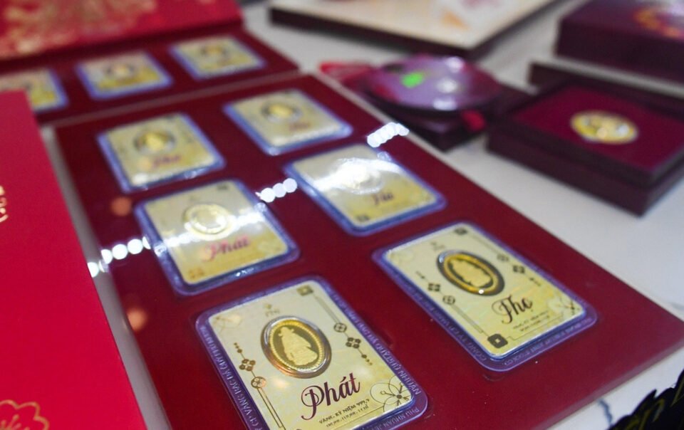 gia-vang-hom-nay-24/3/2026-hoi-phuc-ngoan-muc,-sjc-va-nhan-tang-tro-lai