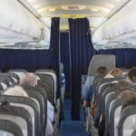 ‘soc’-voi-cach-giu-thi-the-hanh-khach-tu-vong-tren-chuyen-bay