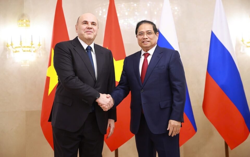 viet-–-nga-ky-hiep-dinh-ve-xay-dung-nha-may-dien-hat-nhan