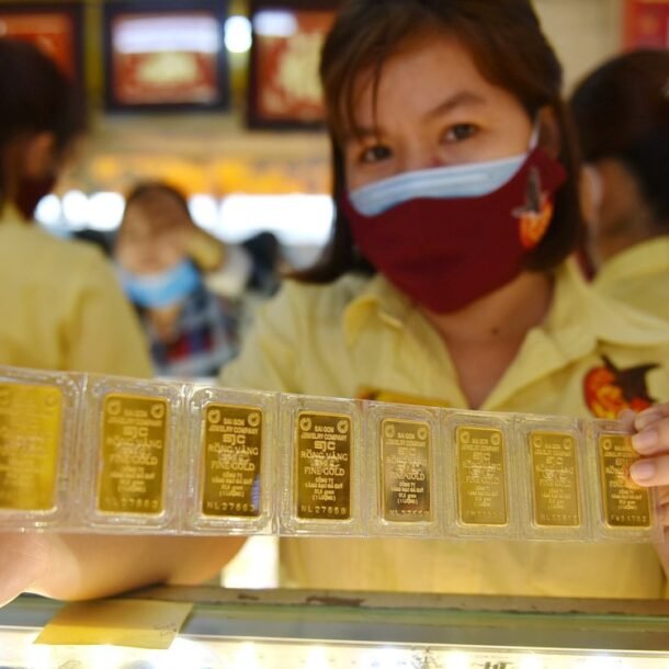 gia-vang-the-gioi-giam-sau,-trong-nuoc-chi-con-167-trieu-dong/luong