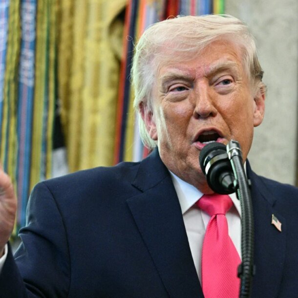 trung-dong-sang-25-3:-ong-trump-noi-duoc-iran-tang-qua,-tri-gia-mot-khoan-tien-khong-lo