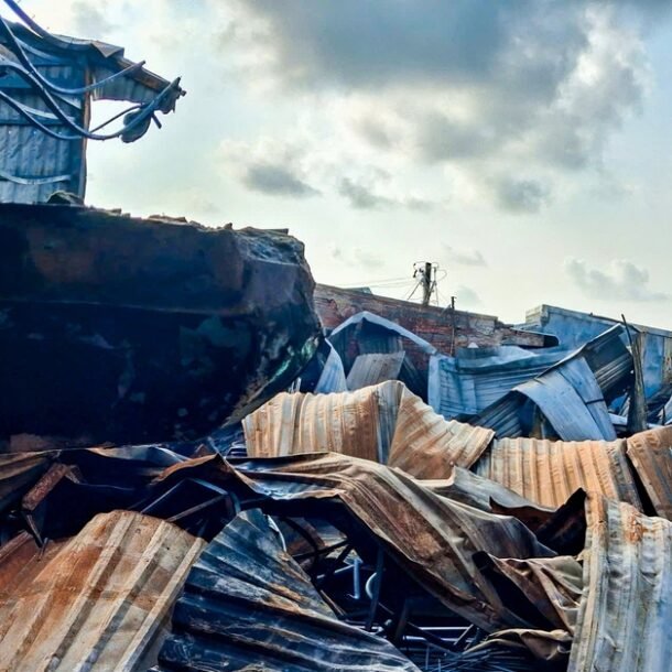 chay-day-nha-ven-song-ca-mau,-13-can-nha-bi-thieu-rui