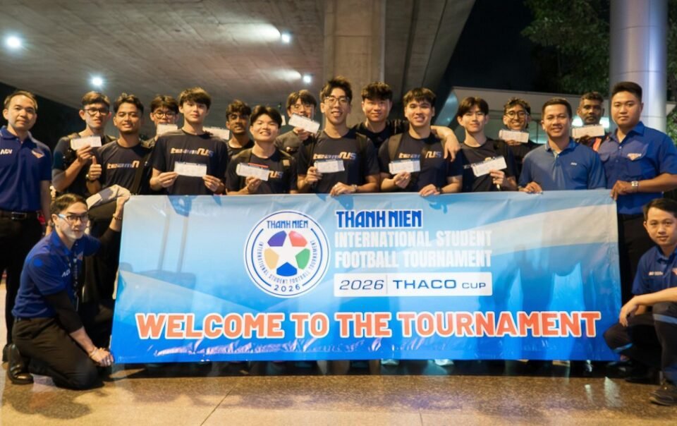 doi-dh-quoc-gia-singapore-hao-hung-lan-dau-den-viet-nam,-dat-muc-tieu-dac-biet