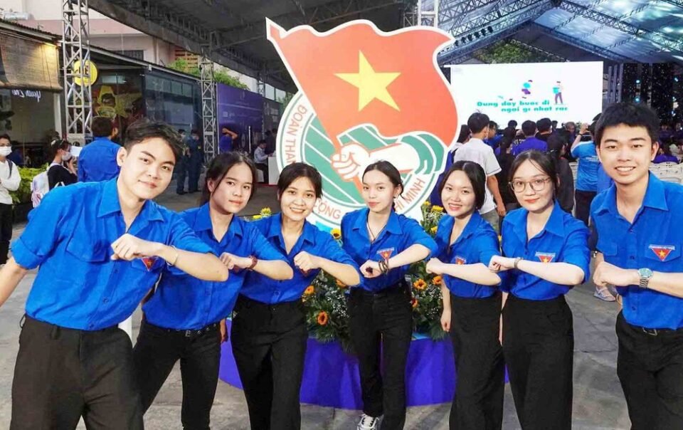 xung-dang-la-doi-du-bi-tin-cay-cua-dang-trong-ky-nguyen-moi