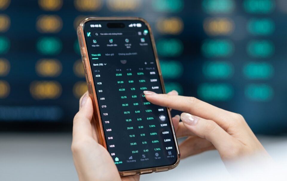 chung-khoan-26-3:-chuyen-gia-chi-ra-tin-hieu-cho-thay-boi-canh-vi-mo-khong-qua-bi-quan