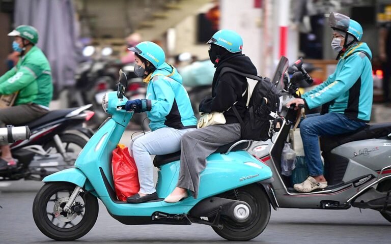 gsm-mien-phi-thue,-doi-pin-3-nam-cho-tai-xe-xanh-sm-bike