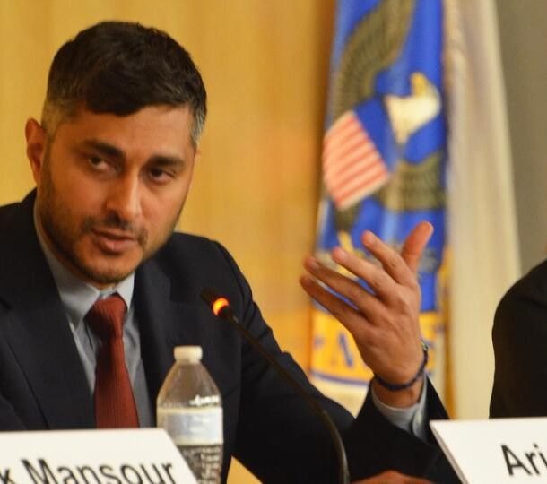 top-democrat-on-house-committee-questions-kraken’s-federal-reserve-account