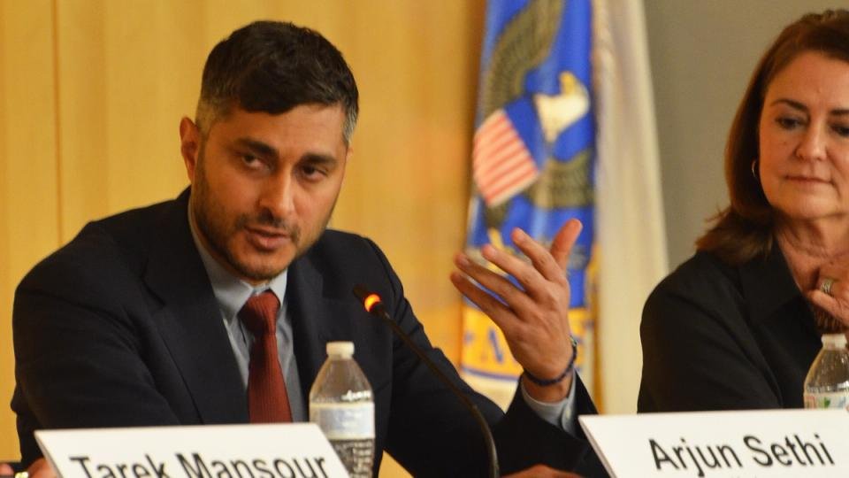 top-democrat-on-house-committee-questions-kraken’s-federal-reserve-account