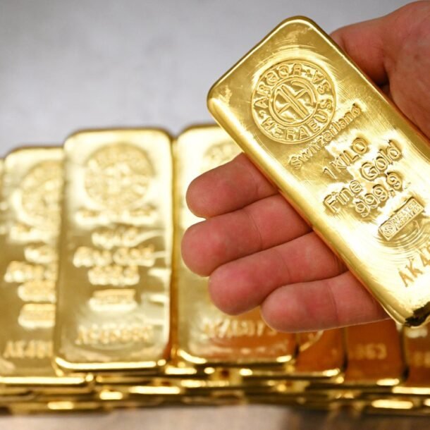 chuyen-gi-dang-xay-ra-voi-gia-vang-the-gioi?