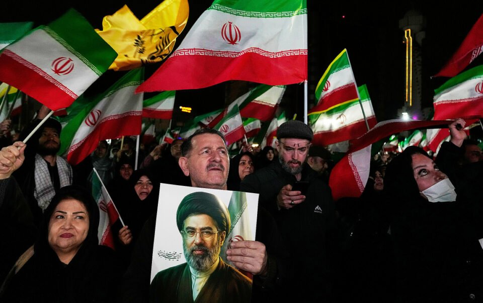 tan-lanh-tu-toi-cao-iran-gui-thu-cam-on-iraq