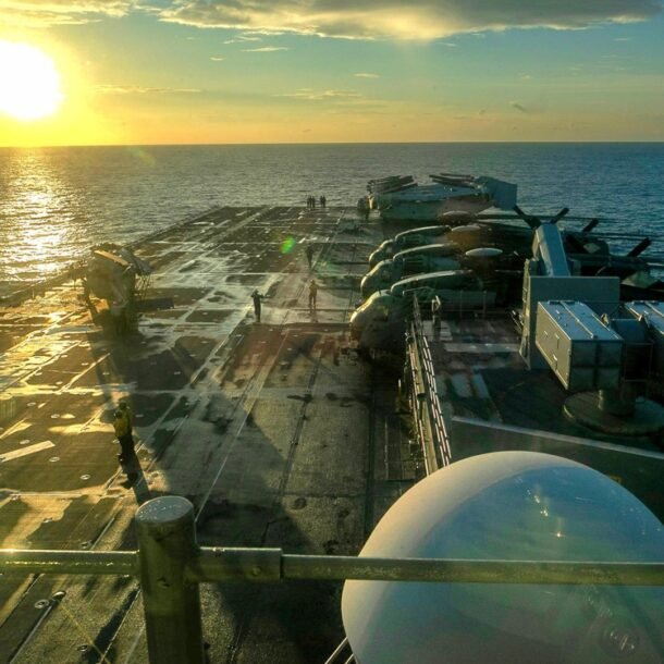 trung-dong-sang-30-3:-ong-trump-noi-muon-co-dau-iran,-chiem-dao-kharg;-thu-do-iran-mat-dien