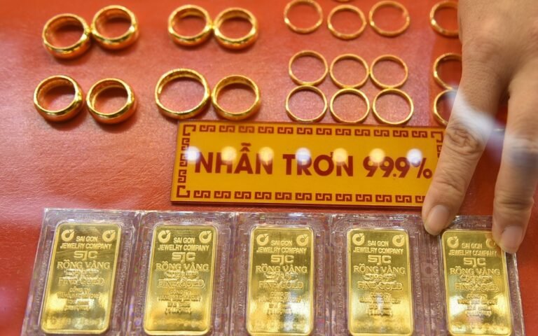 gia-vang-mieng-sjc-cao-hon-gia-vang-the-gioi-den-30-trieu-dong/luong-ca-tuan-qua