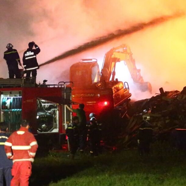 mot-nguoi-tu-vong-trong-vu-chay-kho-xuong-6.000-m2-tai-ha-noi