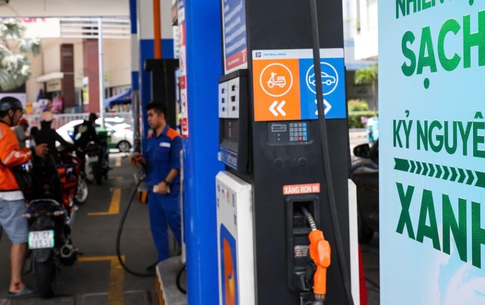 gia-xang-dau-hom-nay-303.2026:-the-gioi-giu-da-tang