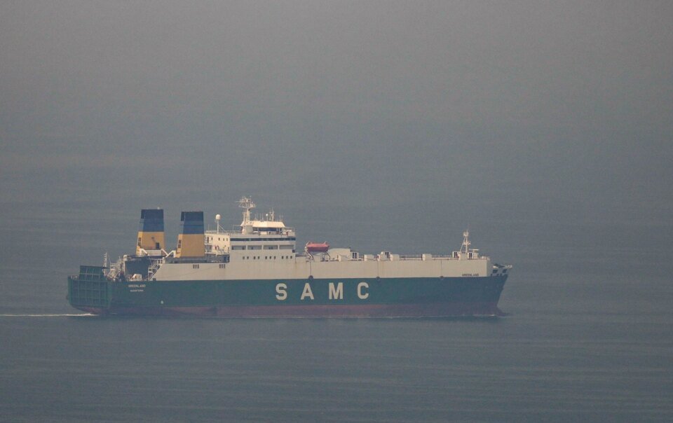 iran-cho-phep-them-20-tau-pakistan-di-qua-eo-bien-hormuz