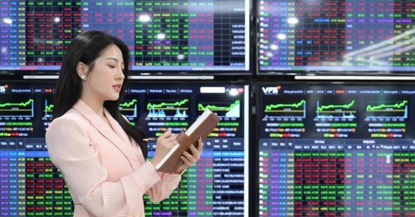 vn-index-duoi-1.700-diem,-nen-dau-tu-vao-nhom-co-phieu-nao?