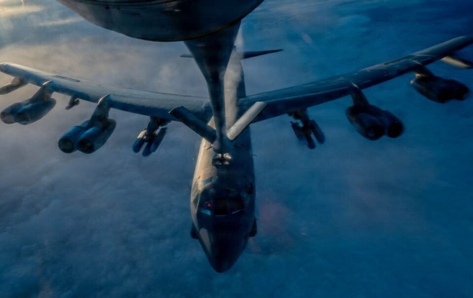 tay-ban-nha-dong-khong-phan-voi-may-bay-my-tham-gia-tan-cong-iran