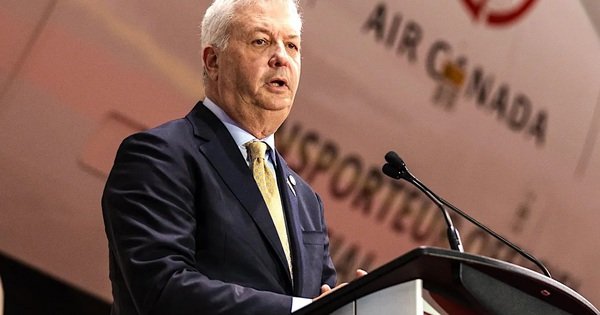 ceo-air-canada-tu-chuc-v&igrave;-&lsquo;kh&ocirc;ng-n&oacute;i-tieng-ph&aacute;p&rsquo;-tuong-niem-vu-tai-nan-m&aacute;y-bay