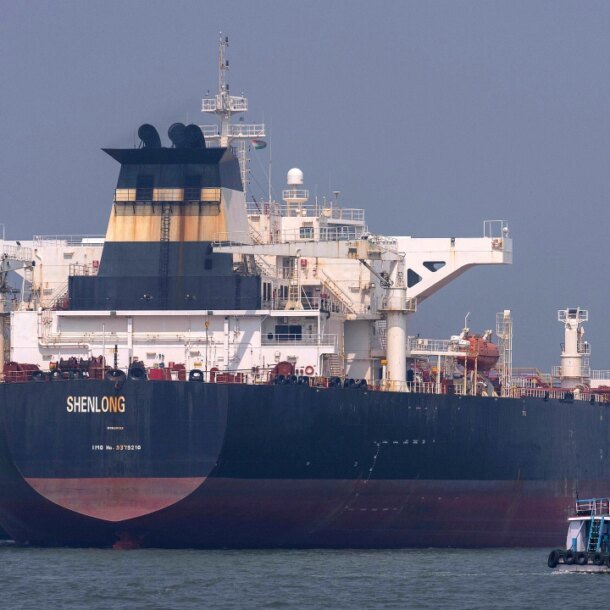 iran-‘duyet-ke-hoach-thu-phi-tau-tren-eo-bien-hormuz’