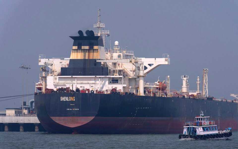 iran-‘duyet-ke-hoach-thu-phi-tau-tren-eo-bien-hormuz’