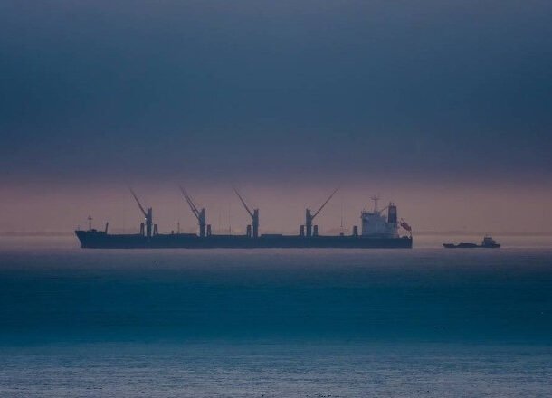 tau-nga-cho-100.000-tan-dau-tho-den-cuba-giua-khung-hoang-nhien-lieu