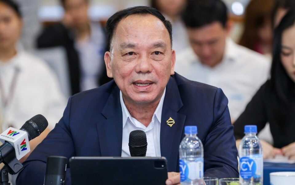 hang-bay-non-tre-ung-pho-voi-‘cu-soc-dau-doi’-nhu-the-nao?