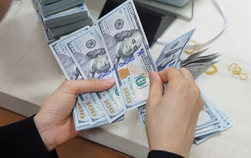 gia-usd-hom-nay-313.2026:-ngan-hang-van-ban-ra-kich-tran
