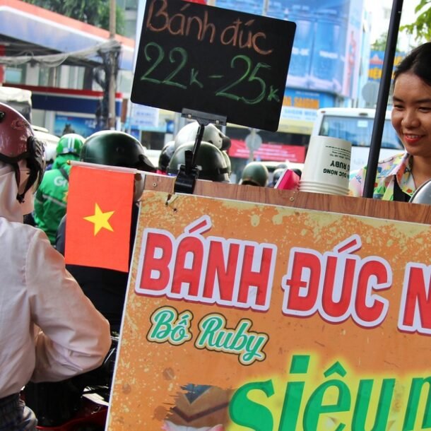 bo-viec-van-phong-di-ban-banh-duc:-co-gai-nhan-‘muc-lai’-khong-chi-co-tien…