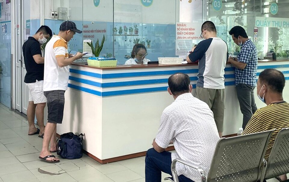 benh-‘kho-noi’-nhung-bi-hoi-to,-nguoi-benh-them-ap-luc-khi-di-kham