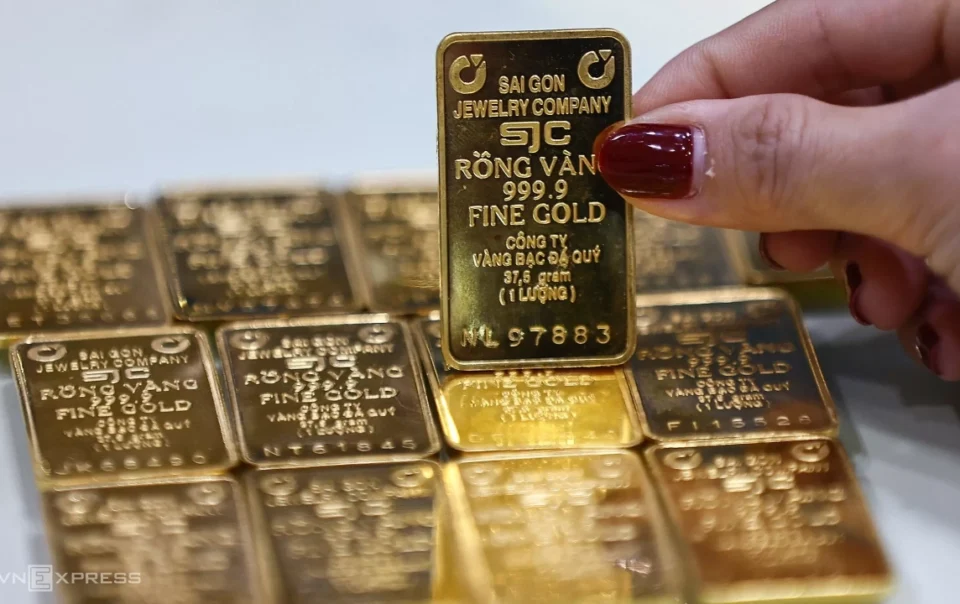 gia-vang-trong-nuoc-neo-cao-hon-the-gioi-gan-30-trieu-mot-luong