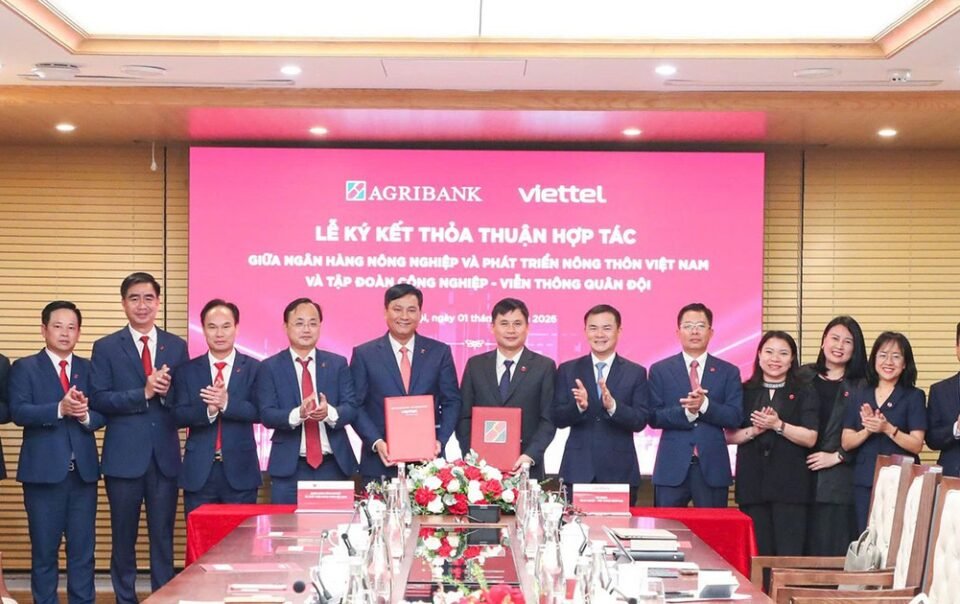 agribank-va-viettel-ky-ket-thoa-thuan-hop-tac,-ket-noi-suc-manh-vi-tuong-lai-so