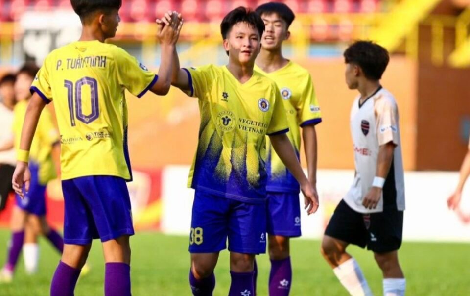 u.15-ha-noi-i-thang-cuc-dam-ngay-ra-quan,-ty-so-bat-ngo!