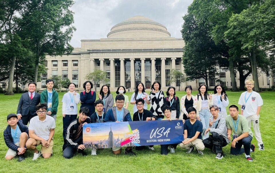 du-hoc-he-etest-tao-loi-the-san-hoc-bong-my