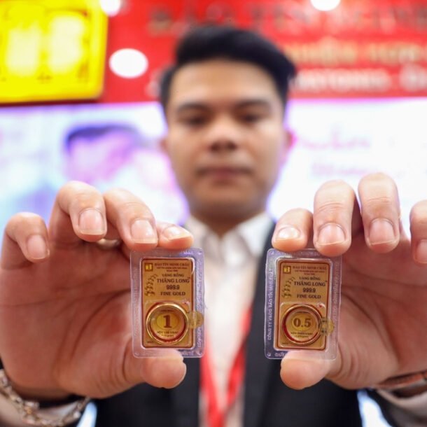 gia-vang-hom-nay-3/4/2026-dao-chieu,-vang-sjc-tang-1-trieu-dong/luong