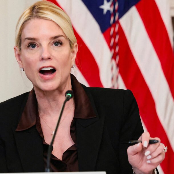 ong-trump-thay-bo-truong-tu-phap-my