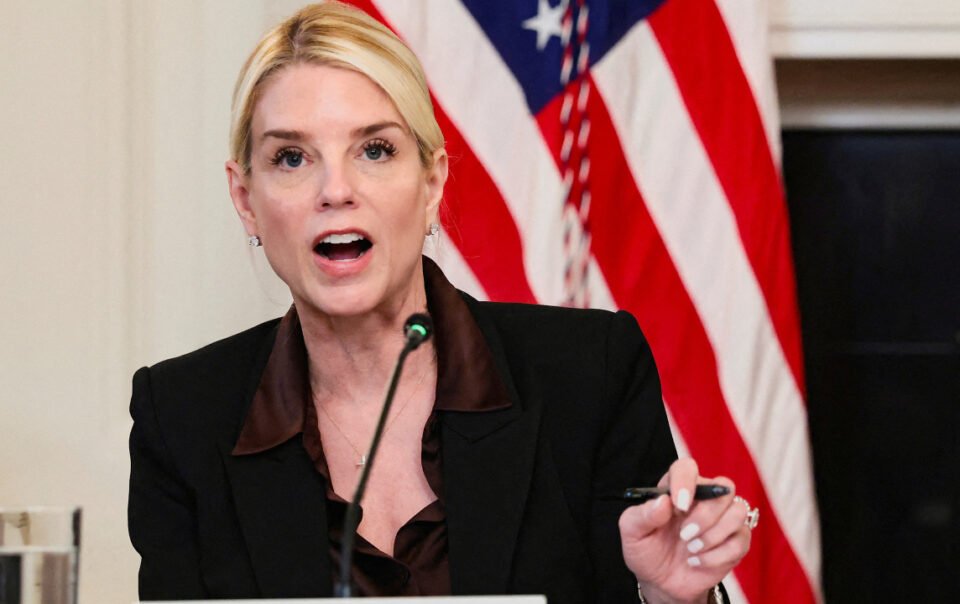 ong-trump-thay-bo-truong-tu-phap-my