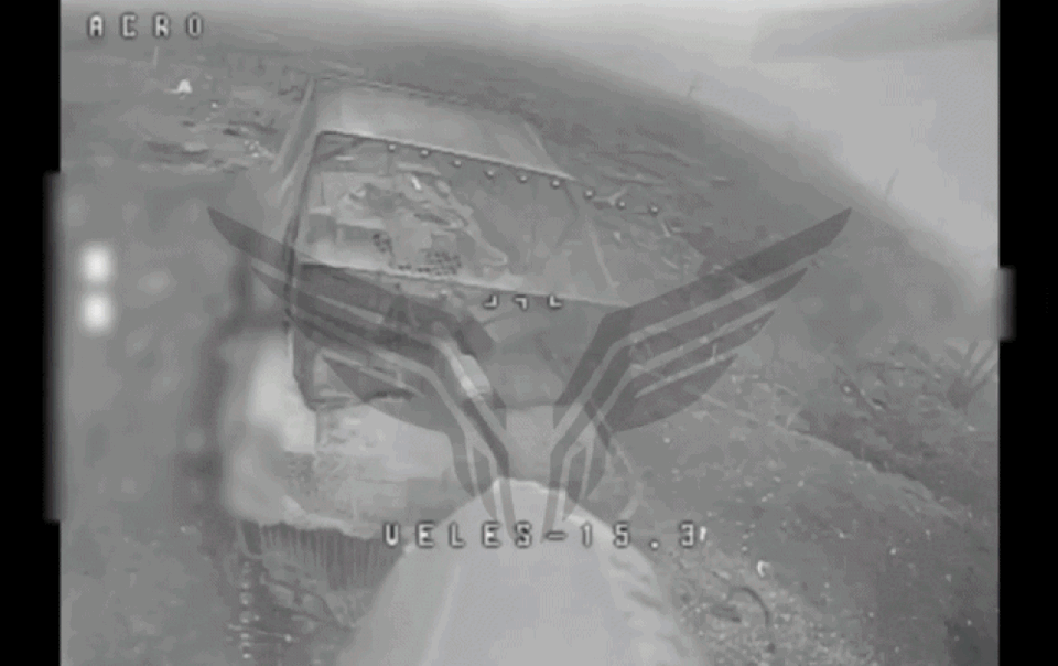 nga-cong-bo-hinh-anh-fpv-thieu-chay-xe-tang-m1a1-cua-ukraine