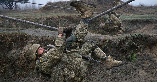 ukraine-b&aacute;c-tin-nga-kiem-so&aacute;t-ho&agrave;n-to&agrave;n-luhansk