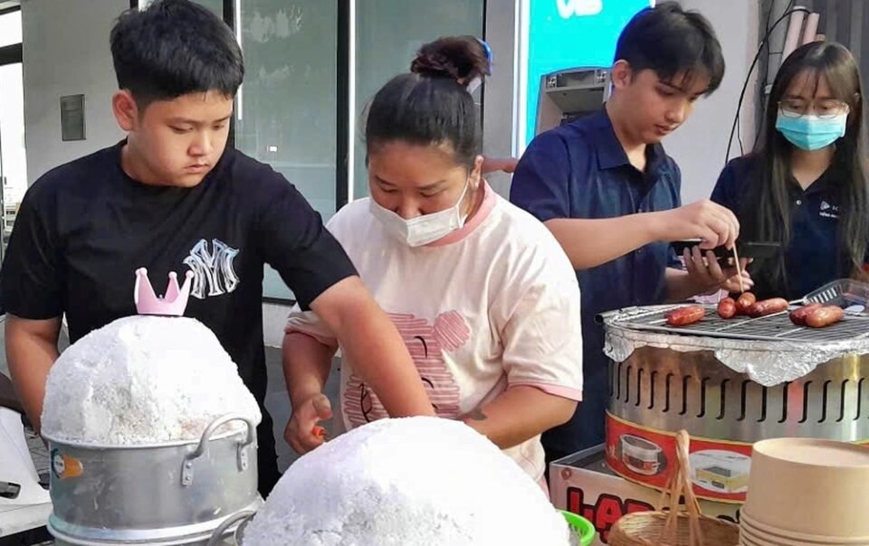 bi-quyet-cua-chu-quan-‘bat-trend’:-tu-300-trung-len-1.500-trung/ngay-nho-mon-doc-la