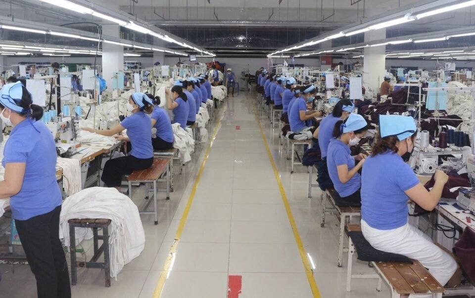 doanh-nghiep-tim-cach-giam-tieu-dung-dien