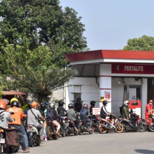 the-gioi-chiu-tac-dong-ra-sao-trong-con-khung-hoang-dau-tho?