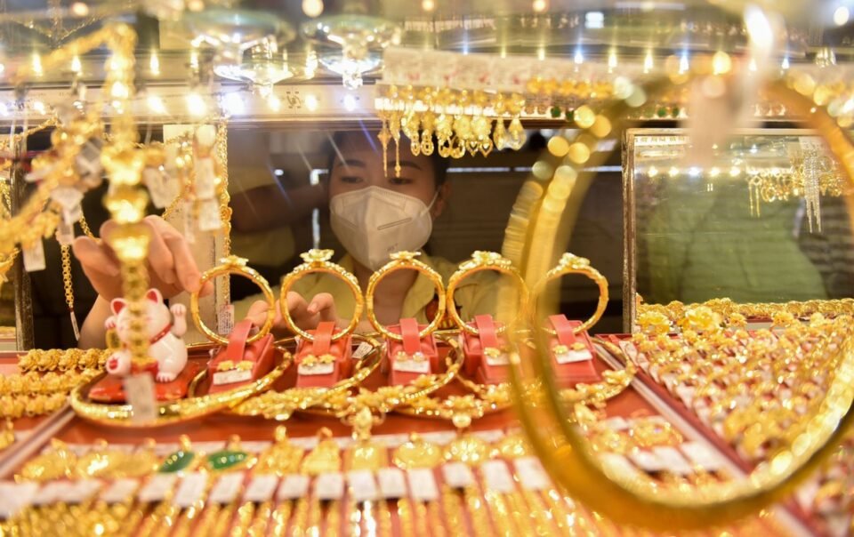 gia-vang-giam-manh-truoc-ky-nghi-le-phuc-sinh