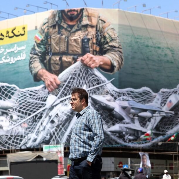 trung-dong-sang-6-4:-gia-dau-the-gioi-tang;-iran-ra-tuyen-bo-moi-ve-eo-bien-hormuz