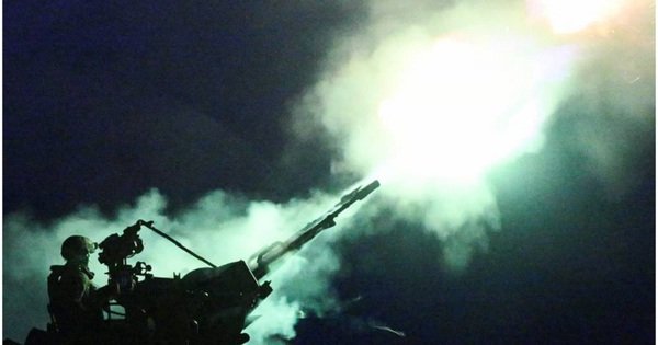 chien-su-ukraine-ng&agrave;y-1.502:-nh&agrave;-m&aacute;y-loc-dau-lon-o-nga-bi-tan-c&ocirc;ng